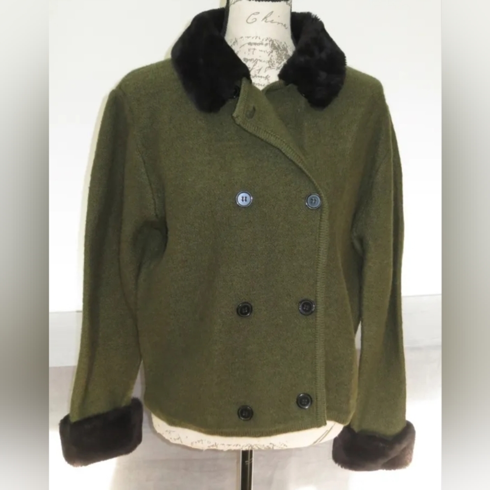 100% wool/faux fur cropped jacket sz small